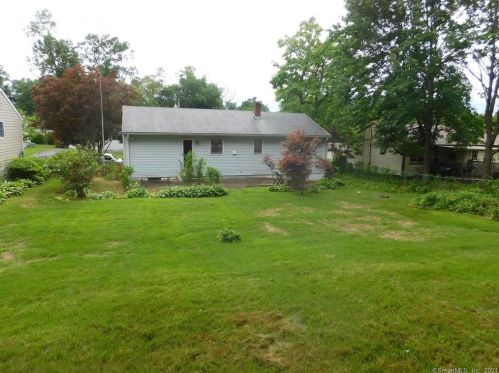 92 Eastwood Rd, Bridgeport, CT 06606 exterior