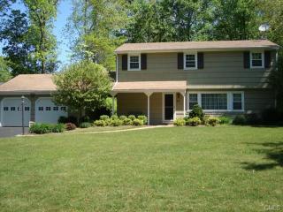 42 White Birch Dr, Bridgeport, CT 06611 exterior