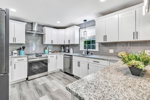 419 Shelton Ave, Huntington, CT 06484 exterior