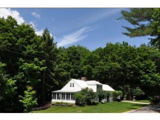 17 Old Mail Rd, Tamworth, NH 03886 exterior