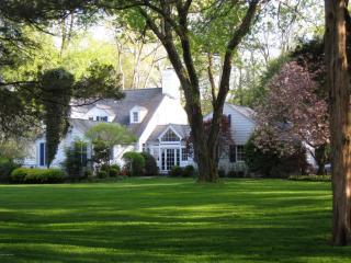 14 Crooked Mile Rd, Westport, CT 06880 exterior