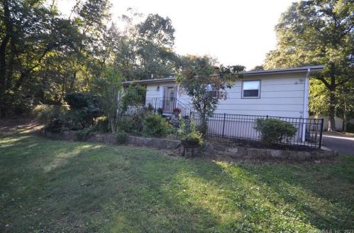 2771 Huntington Rd, Bridgeport, CT 06611 exterior