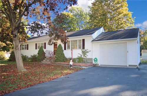 21 Tyler Rd, Milford, CT 06460 exterior