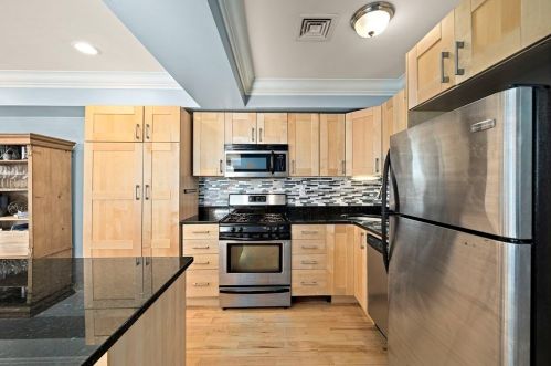 38 Dix St, Boston, MA 02122 exterior