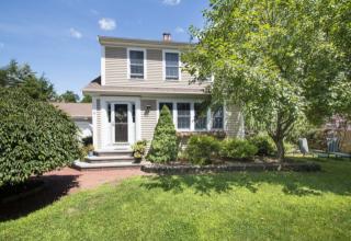 18 Josselyn Ave, Duxbury, MA 02332 exterior