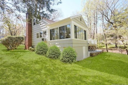26 High Point Rd, Westport, CT 06880 exterior