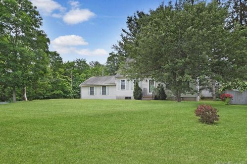 9 Fairchild Rd, Middletown, CT 06457 exterior