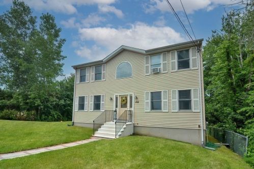 165 Mcmahon St, Fall-River, MA 02721 exterior