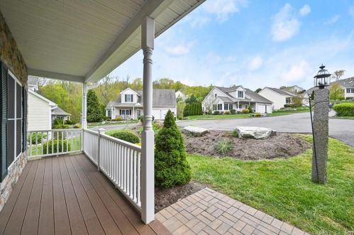 1005 White Birch Ln, Seymour, CT exterior