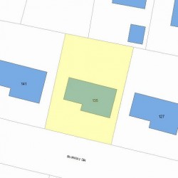 135 Fairway Dr, Newton, MA 02465 plot plan