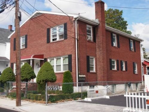 32 Limerick St, Stamford, CT 06902 exterior