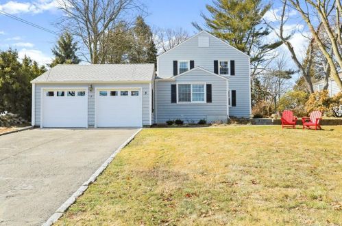 3 Knickerbocker Ave, Norwalk, CT 06855 exterior