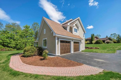 1 Fairview Dr, Concord, NH 03301 exterior