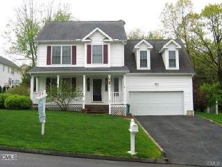 12 Larovera Ter, Ansonia, CT 06401 exterior