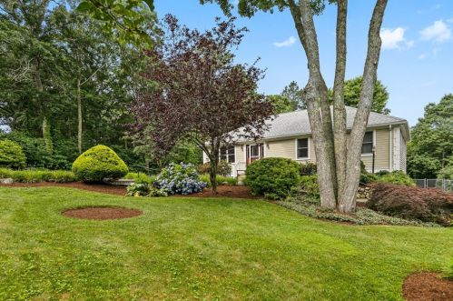 64 Hilltop Rd, New Seabury, MA 02649 exterior