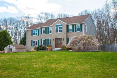 12 Liberty Hill Dr, Blackstone, MA 01504 exterior