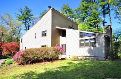 19 Highridge Dr, Granby, CT 06035 exterior