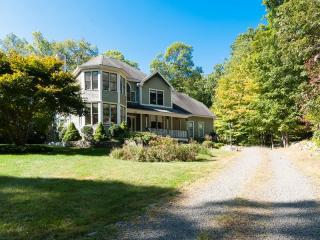 52 Wildcat Rd, Madison, CT 06443 exterior