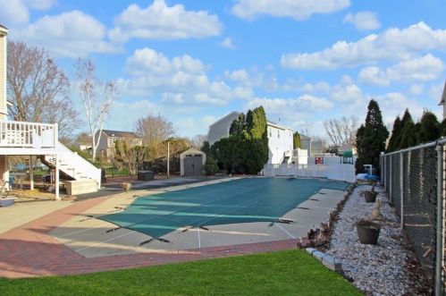 5 Weymouth Ave, Methuen, MA 01844 exterior