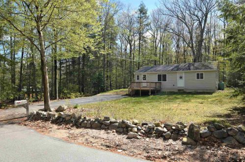 11 Jordan Dr, Middleton, NH 03887 exterior