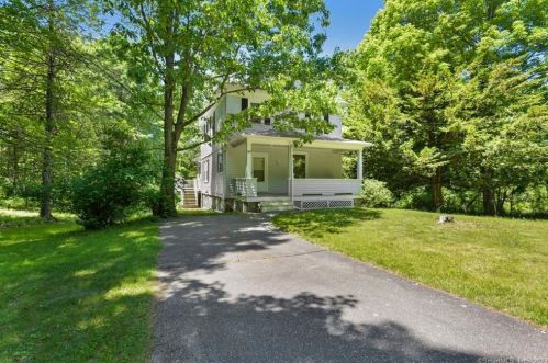 95 Pleasant View St, Norwich, CT 06351 exterior