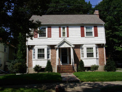 185 Woodcliff Rd, Newton, MA 02461 exterior