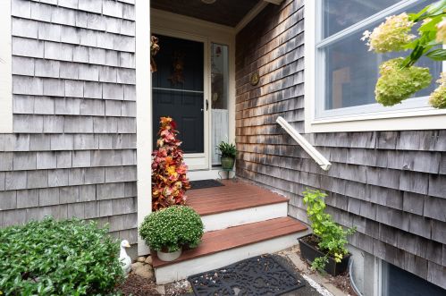 4 Pine Grove Rd, Yarmouth, MA 02664 exterior