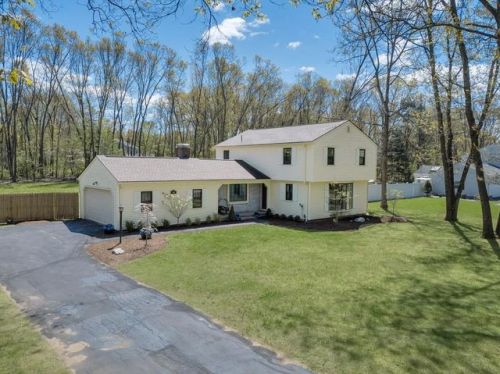 1069 Frank Smith Rd, Longmeadow, MA 01106 exterior