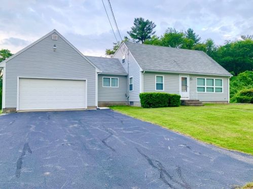 6 Pine Needle Way, Westport, MA 02790 exterior