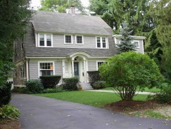 81 Neshobe Rd, Newton, MA 02468 exterior