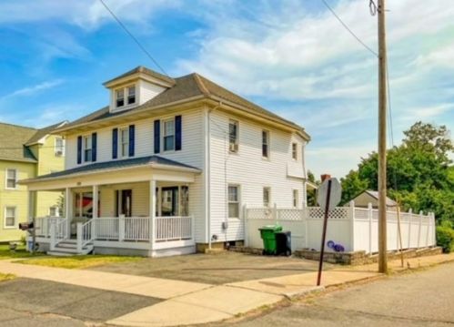 235 Nonotuck Ave, Chicopee, MA 01013 exterior