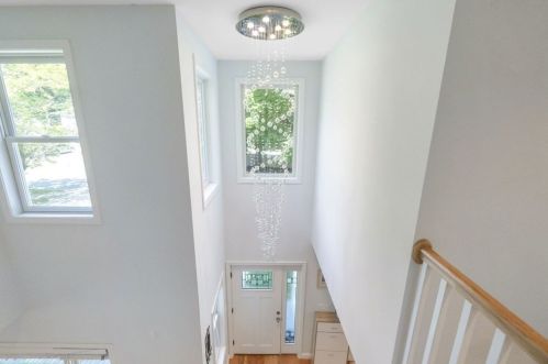 16 Atherton Cir, Lynnfield, MA 01940 exterior