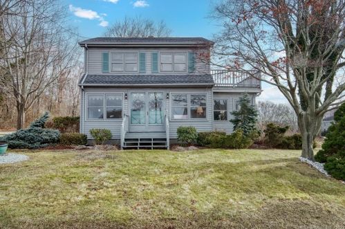 7 Arcadia Rd, Niantic, CT 06357 exterior
