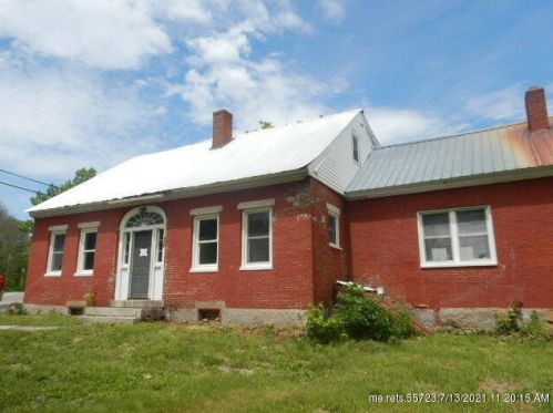 558 Sutherland Pond Rd, Sabattus, ME 04280 exterior