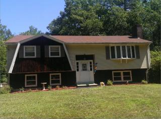 28 Sullivan Rd, Hudson, NH 03051 exterior