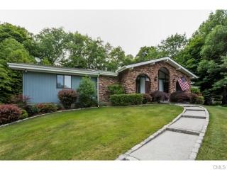 20 Mon Tar Dr, Upper-Stepney, CT 06468 exterior