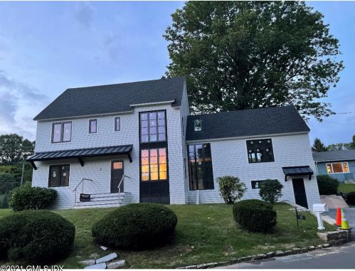 31 Thornhill Rd, Riverside, CT 06878 exterior