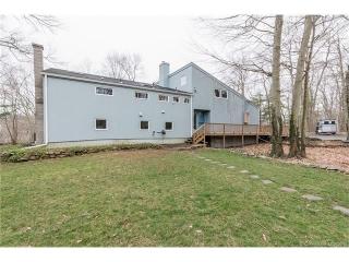 261 Dunk Rock Rd, Guilford, CT 06437 exterior