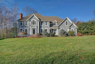 27 Colton Rd, Glastonbury, CT 06033 exterior