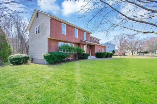 43 Somerset Dr, Windsor, CT 06095 exterior