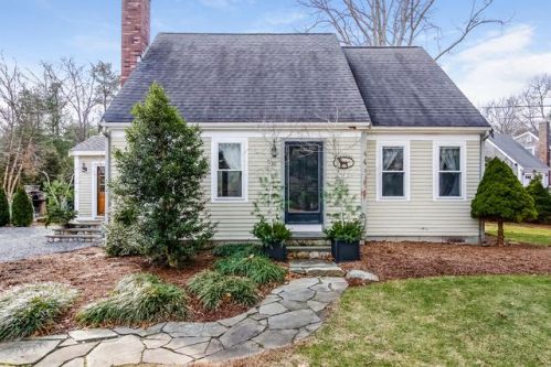 30 Jeannes Way, Sandwich, MA 02644 exterior
