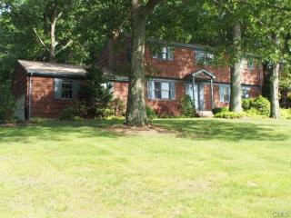 76 Greenbrier Rd, Bridgeport, CT 06611 exterior
