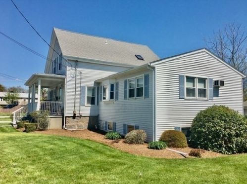 672 Hathaway Rd, New Bedford, MA 02740 exterior