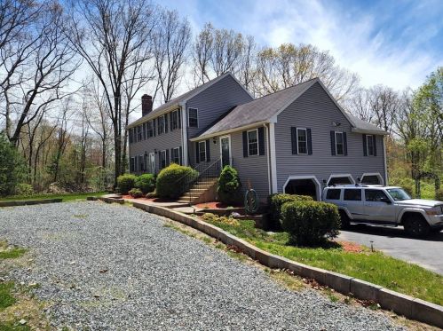 313 Lincoln St, Blackstone, MA 01504 exterior