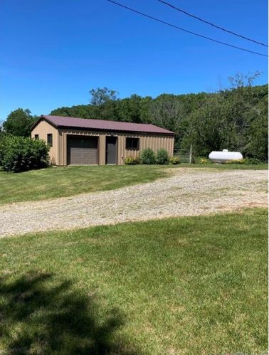 188 Old Chester Rd, Haddam, CT 06438 exterior