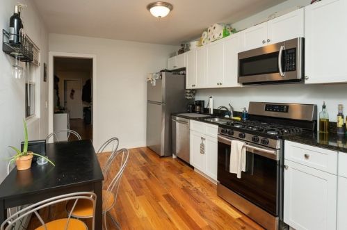 442 4Th St, Roxbury Xing, MA 02127 exterior