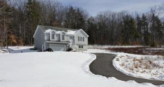 31 Victorian Ln, Concord, NH 03301 exterior