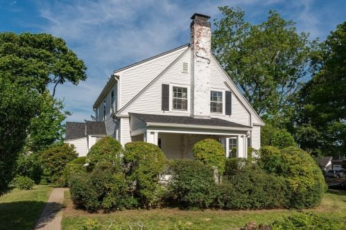 21 Cedar Cliff Rd, Braintree, MA 02184 exterior