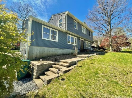 11 Sagamore Dr, Seymour, CT 06483 exterior