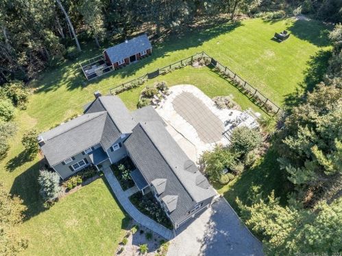 2 Richdale Dr, Wilton, CT 06897 exterior